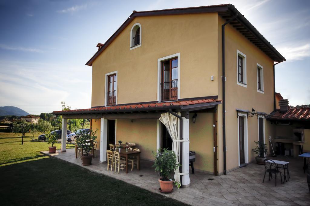 Agriturismo Ai Linchi Lucca Exteriör bild